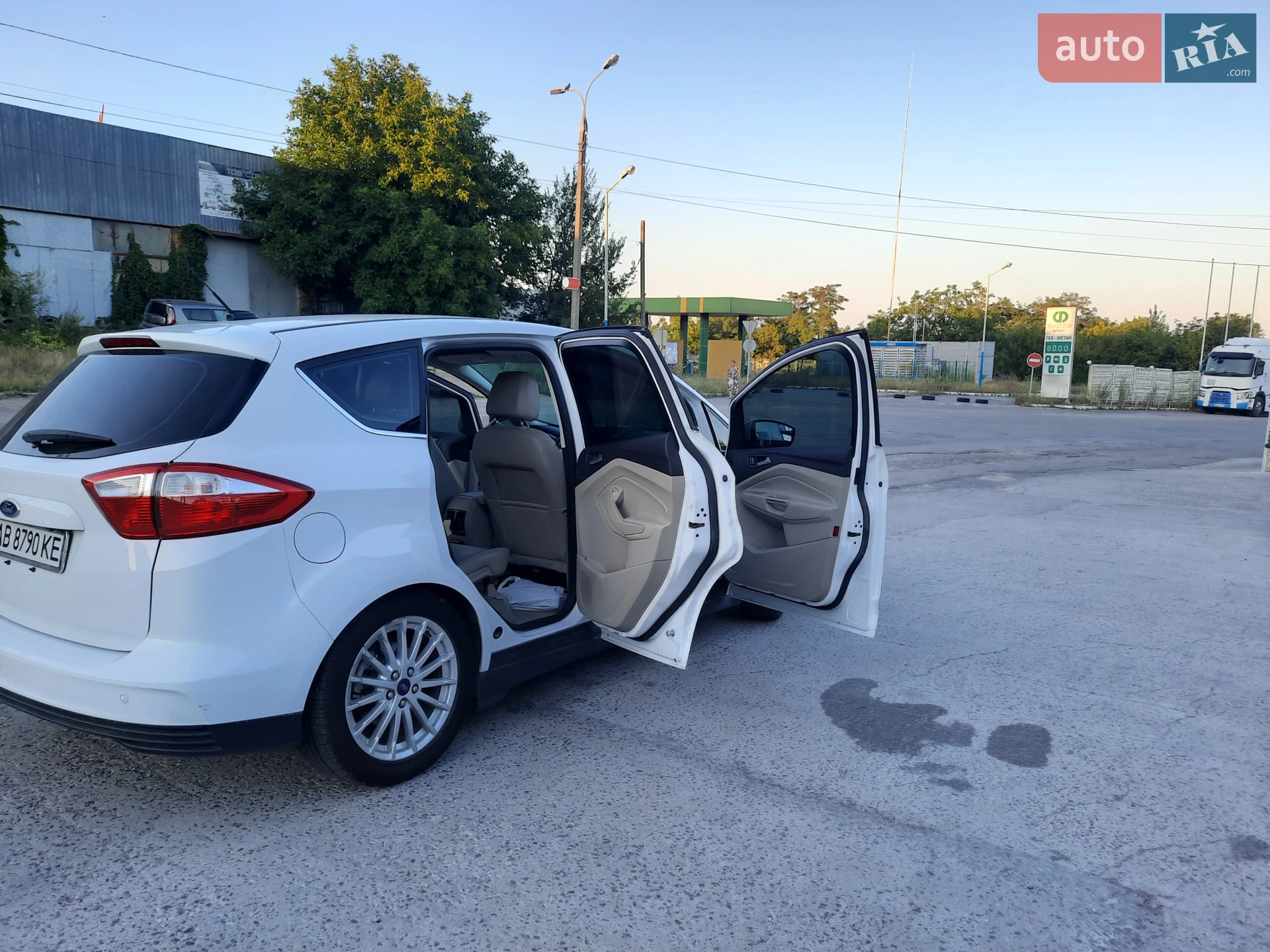 2016 Ford C-MAX - мініатюра 54