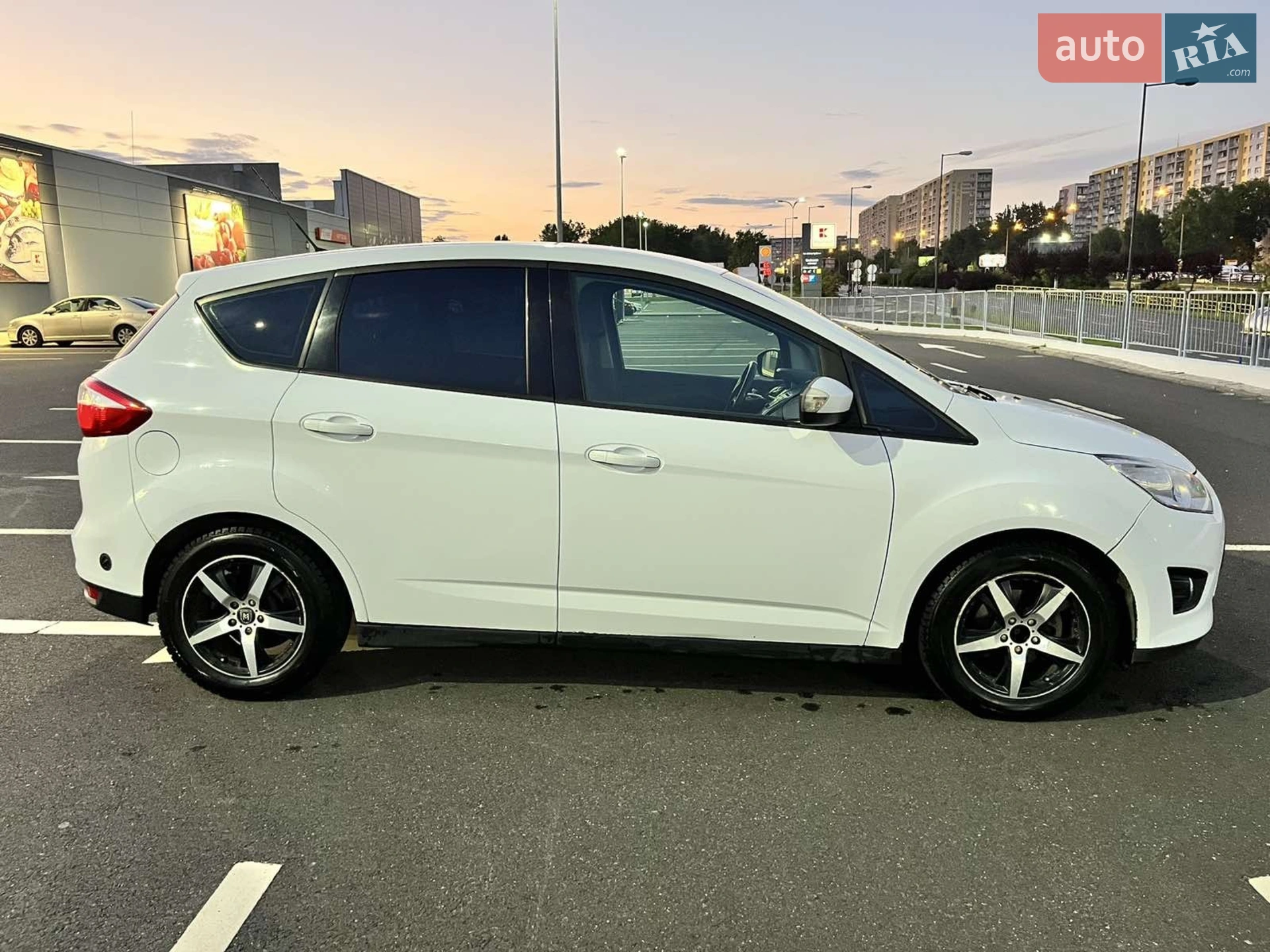 2010 Ford C-MAX - мініатюра 27