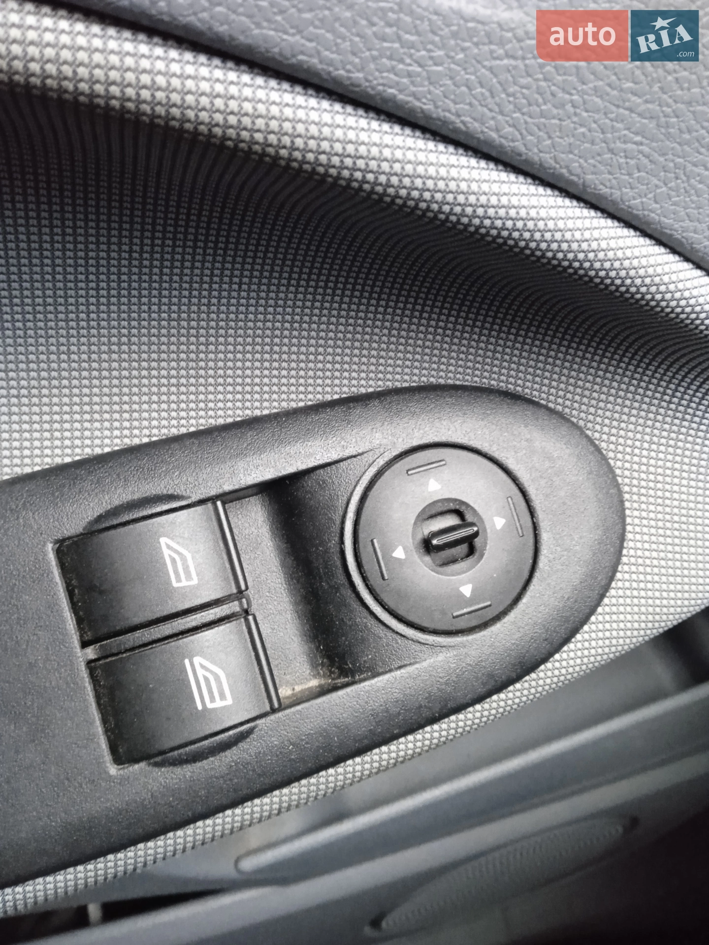 2010 Ford C-MAX - мініатюра 13