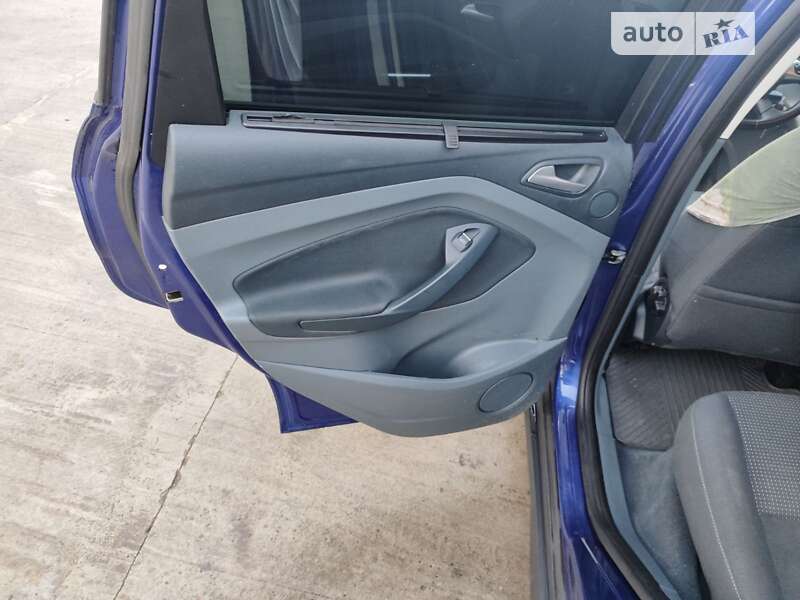 Минивэн Ford C-Max 2014 в Пулинах