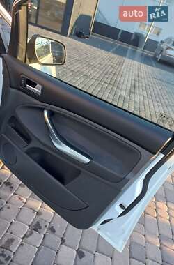 Минивэн Ford C-Max 2010 в 