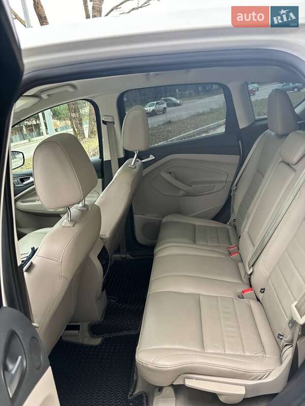 Минивэн Ford C-Max 2016 в Львове