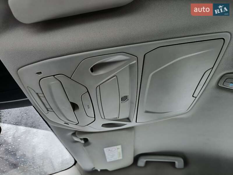 Мінівен Ford C-Max 2016 в Києві