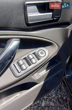 Минивэн Ford C-Max 2010 в Косове