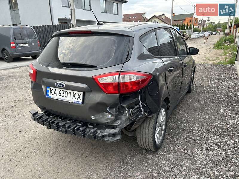 Минивэн Ford C-Max 2015 в Вишневом