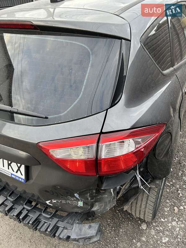Минивэн Ford C-Max 2015 в Вишневом