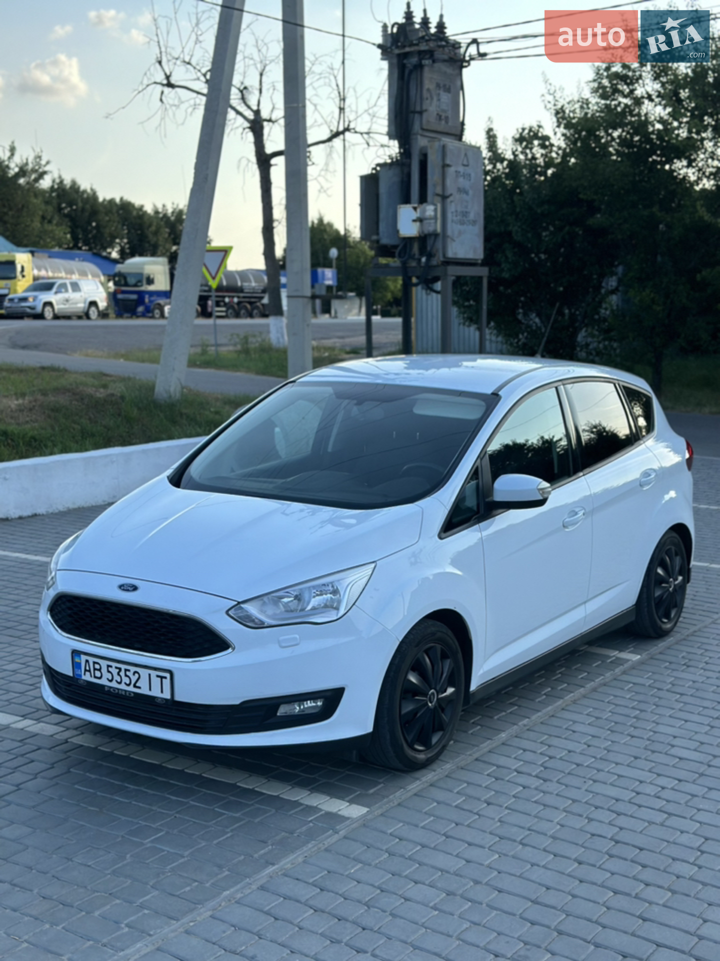 2016 Ford C-MAX - мініатюра 16