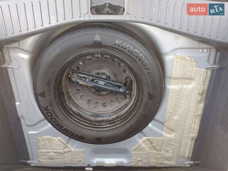 Минивэн Ford C-Max 2010 в Луцке