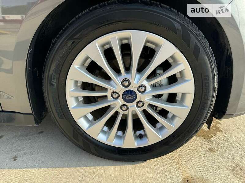 Мінівен Ford C-Max 2017 в Львові фото 19 Мінівен Ford C-Max 2017 в Львові