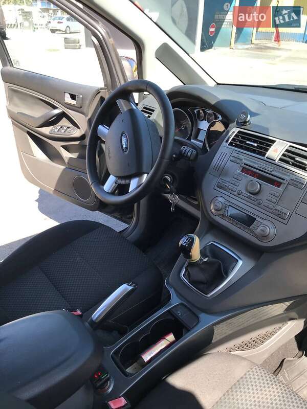 Мінівен Ford C-Max 2010 в Запоріжжі
