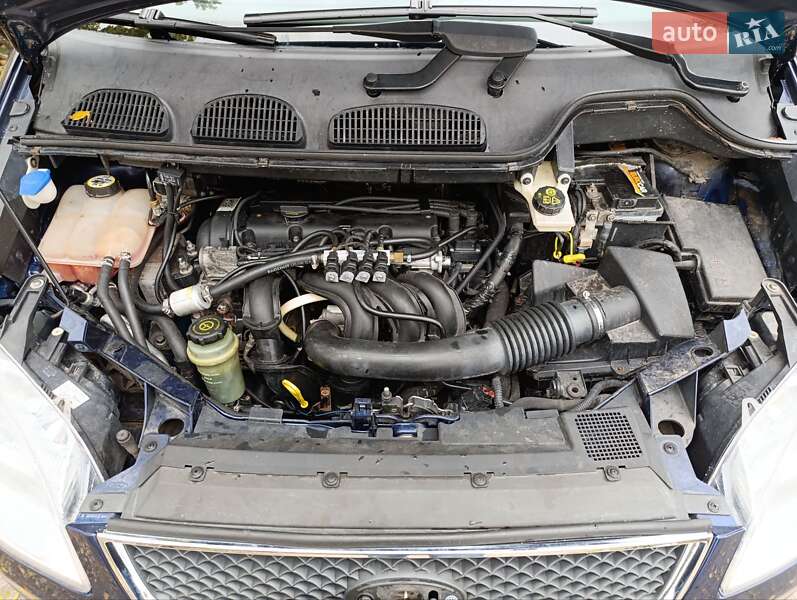 Минивэн Ford C-Max 2005 в Никополе