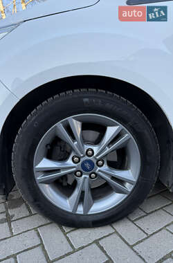 Минивэн Ford C-Max 2019 в 