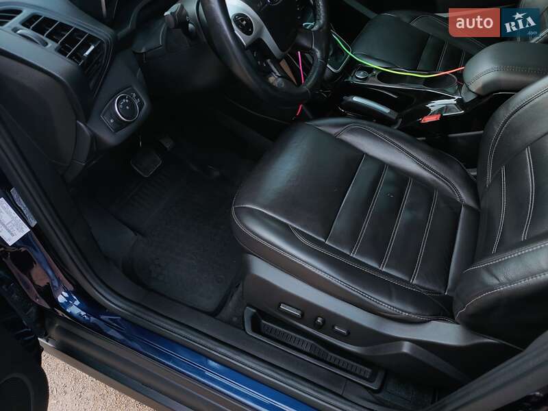 Минивэн Ford C-Max 2017 в Киеве фото 17 Минивэн Ford C-Max 2017 в Киеве