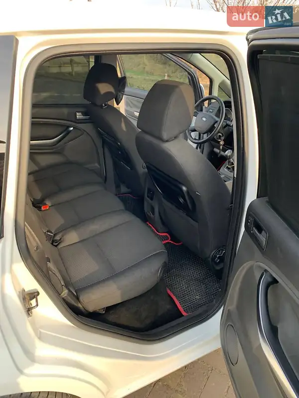 Минивэн Ford C-Max 2009 в 