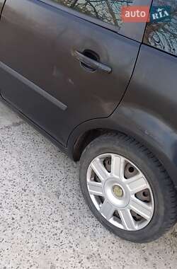 Минивэн Ford C-Max 2003 в 