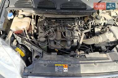 Мінівен Ford C-Max 2006 в 