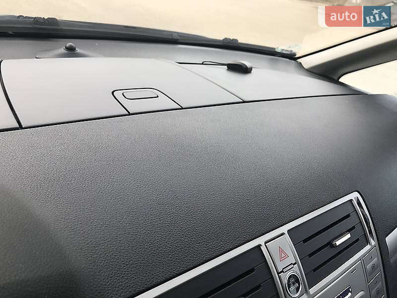 Минивэн Ford C-Max 2010 в Владимире