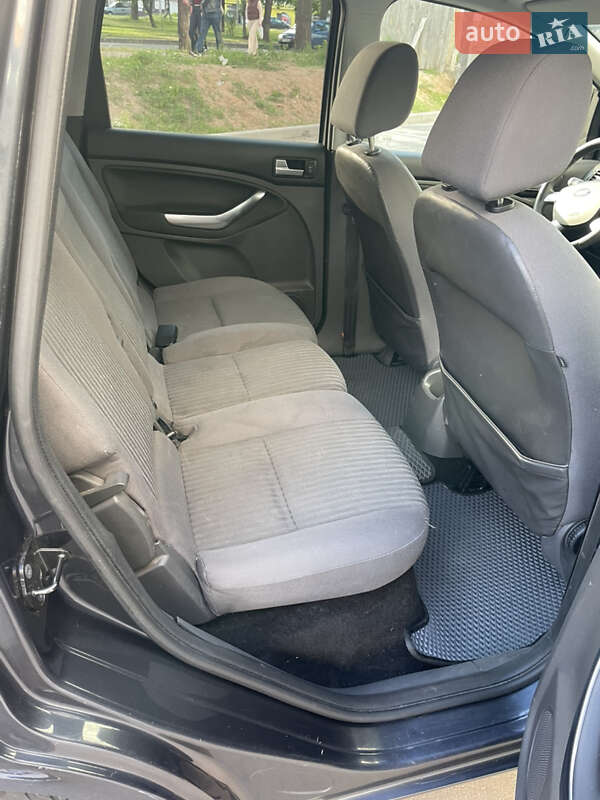 Минивэн Ford C-Max 2010 в Вишневом фото 16 Минивэн Ford C-Max 2010 в Вишневом