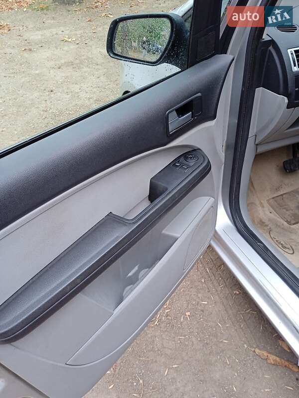 Минивэн Ford C-Max 2006 в Николаеве фото 7 Минивэн Ford C-Max 2006 в Николаеве