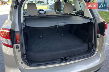 Минивэн Ford C-Max 2016 в 