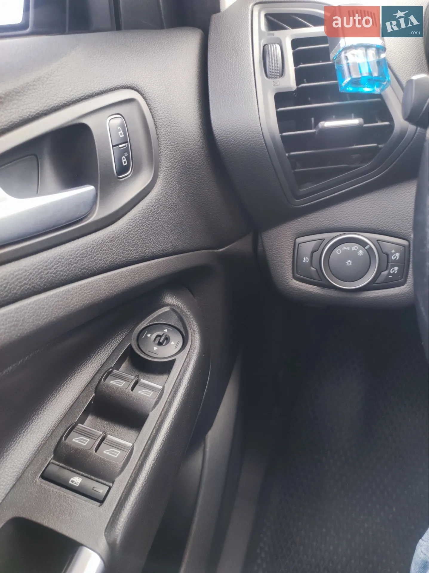 2017 Ford C-MAX - мініатюра 42