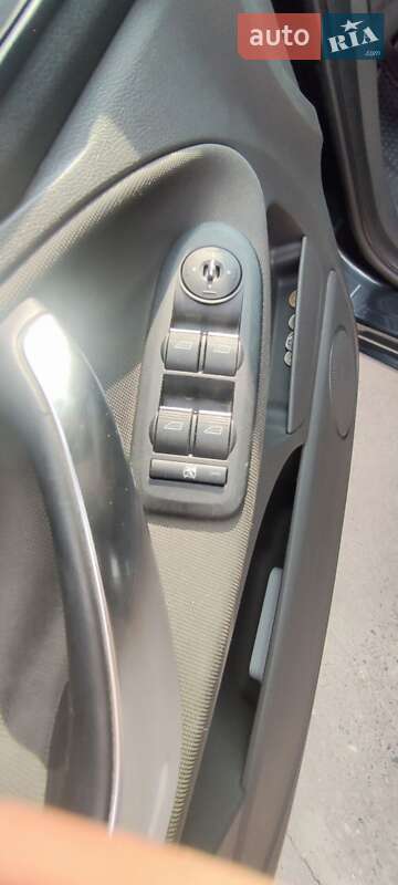 Минивэн Ford C-Max 2009 в Шпитьках