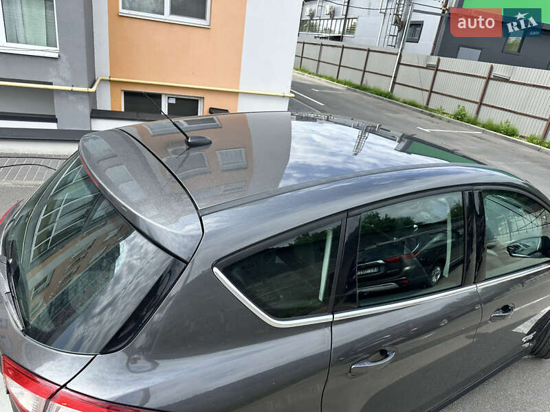 Минивэн Ford C-Max 2016 в Киеве