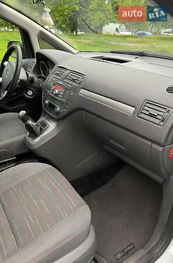 Минивэн Ford C-Max 2010 в 