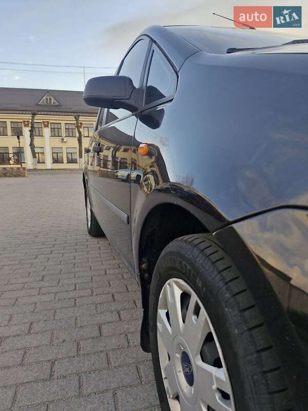 Минивэн Ford C-Max 2005 в Коростене