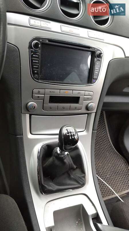 Минивэн Ford C-Max 2008 в Киеве