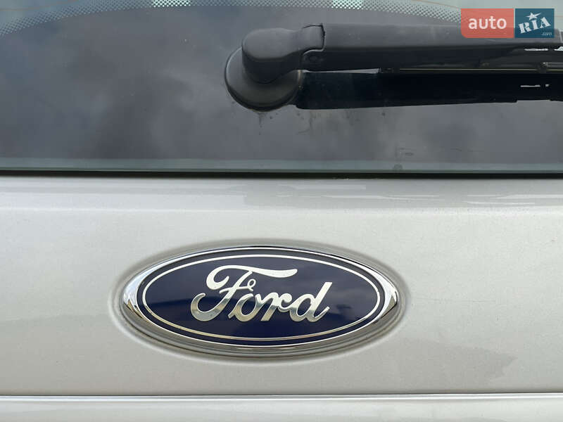 Минивэн Ford C-Max 2008 в Луцке