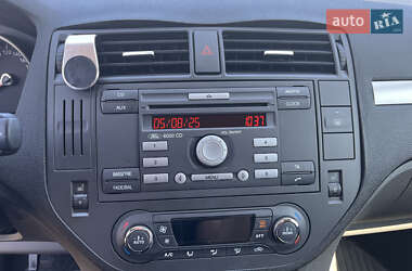 Мінівен Ford C-Max 2010 в 