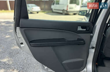 Минивэн Ford C-Max 2006 в 
