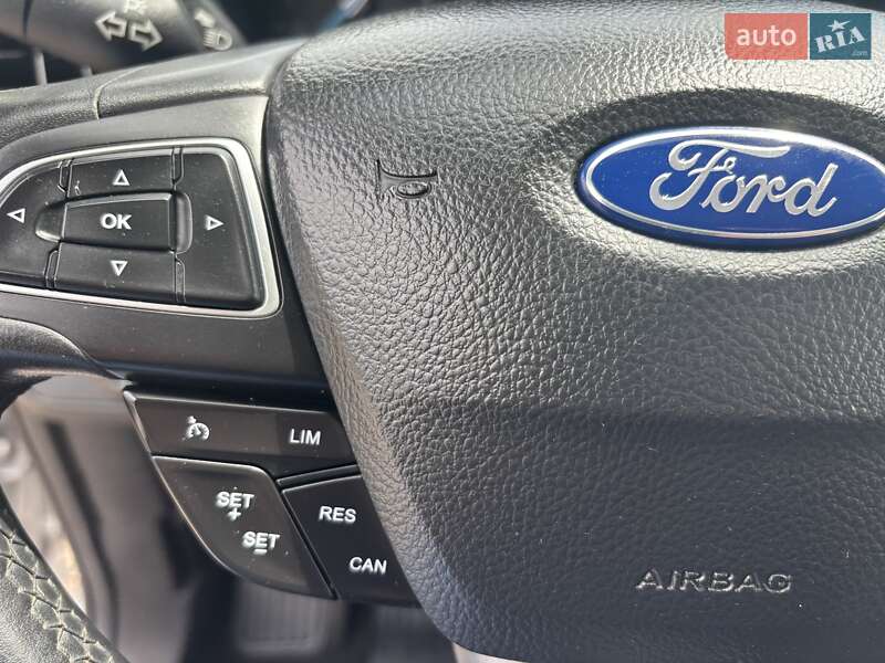 Минивэн Ford C-Max 2015 в Нововолынске