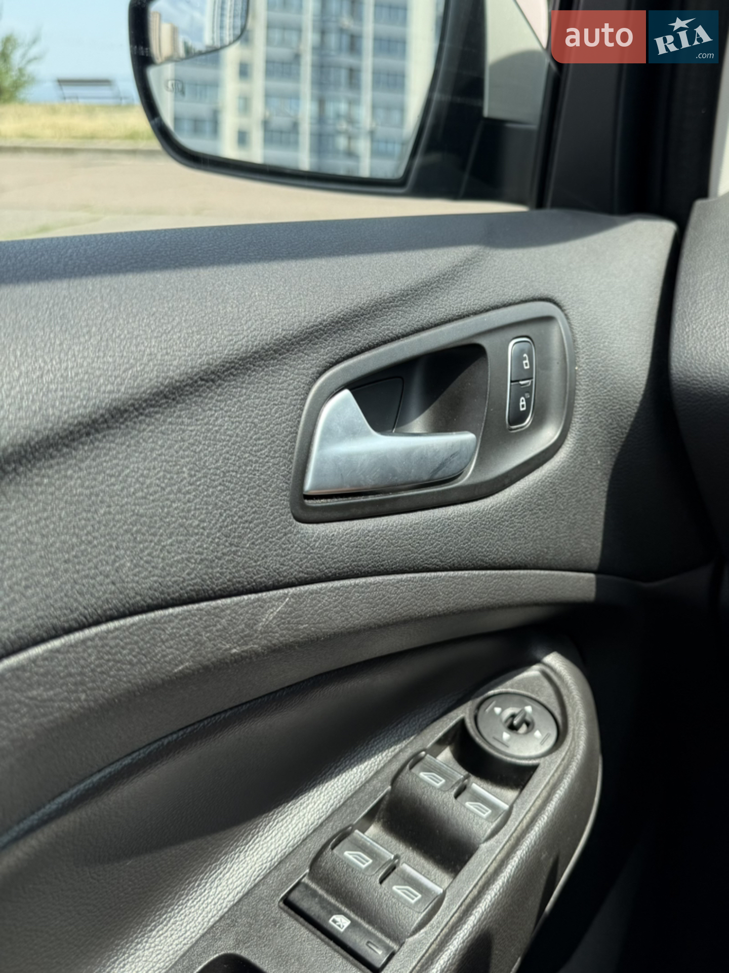 2017 Ford C-MAX - мініатюра 27