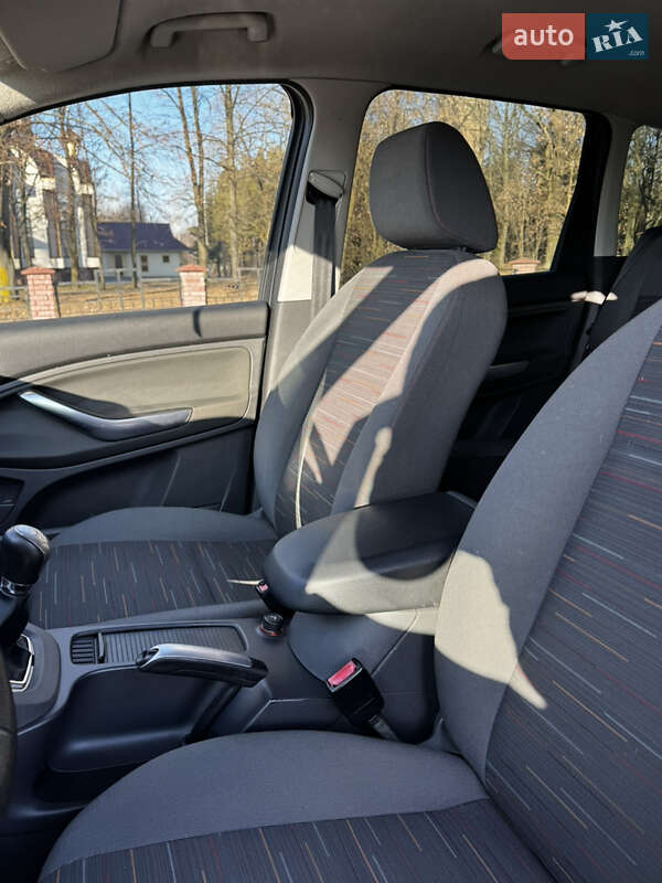 Минивэн Ford C-Max 2010 в Владимирце