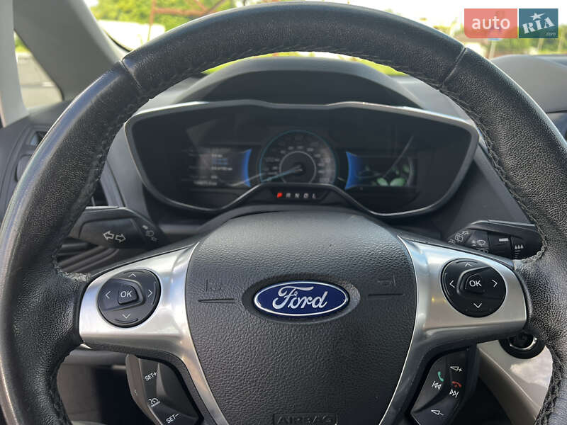 Мінівен Ford C-Max 2015 в Святопетрівське