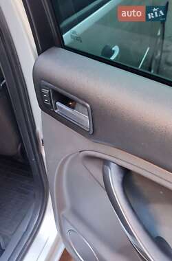 Минивэн Ford C-Max 2010 в 