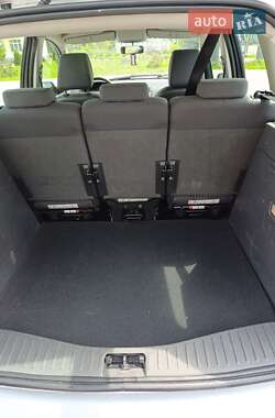 Мінівен Ford C-Max 2004 в 