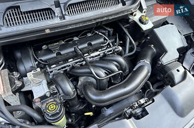 Минивэн Ford C-Max 2010 в 
