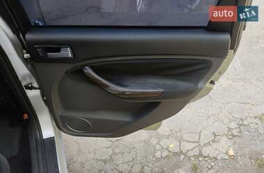 Минивэн Ford C-Max 2010 в 