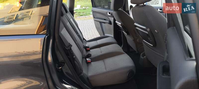 Минивэн Ford C-Max 2006 в Мукачево