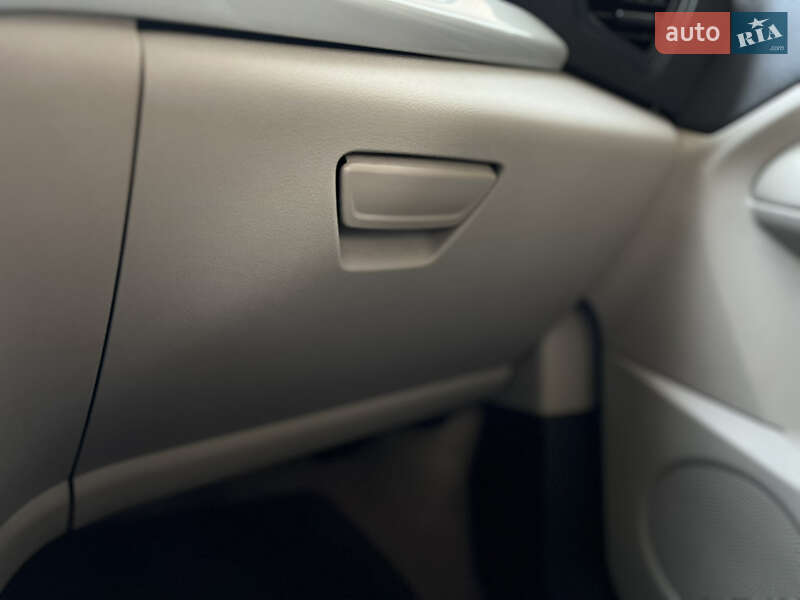 Мінівен Ford C-Max 2015 в Рівному фото 53 Мінівен Ford C-Max 2015 в Рівному