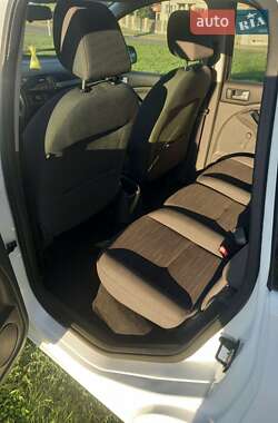 Мінівен Ford C-Max 2010 в 