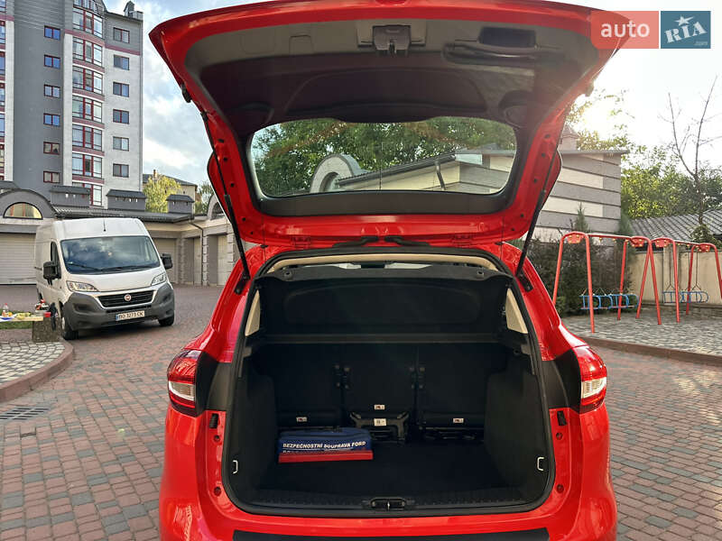 Мінівен Ford C-Max 2016 в Івано-Франківську
