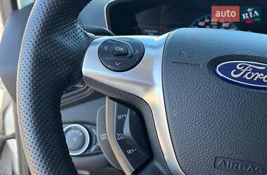Минивэн Ford C-Max 2016 в 