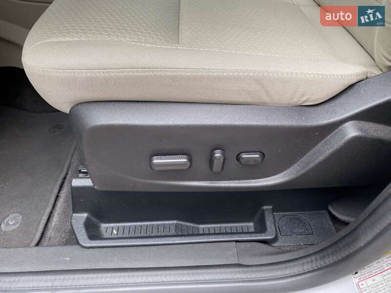 Мінівен Ford C-Max 2017 в Одесі фото 27 Мінівен Ford C-Max 2017 в Одесі