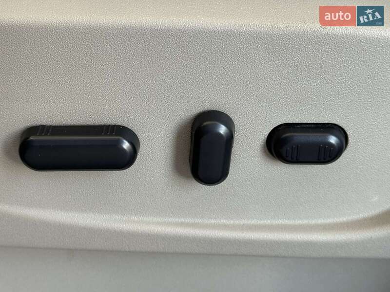 Мінівен Ford C-Max 2015 в Одесі фото 16 Мінівен Ford C-Max 2015 в Одесі