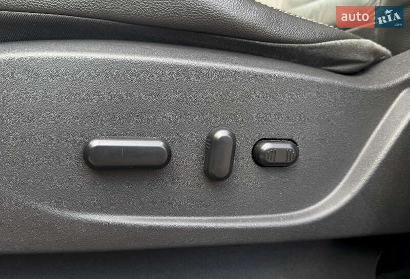 Мінівен Ford C-Max 2015 в Києві
