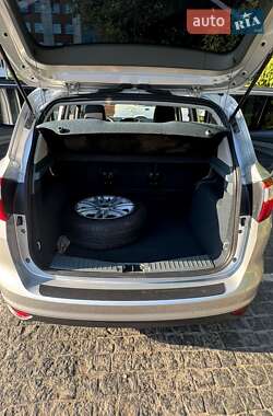 Мінівен Ford C-Max 2011 в 